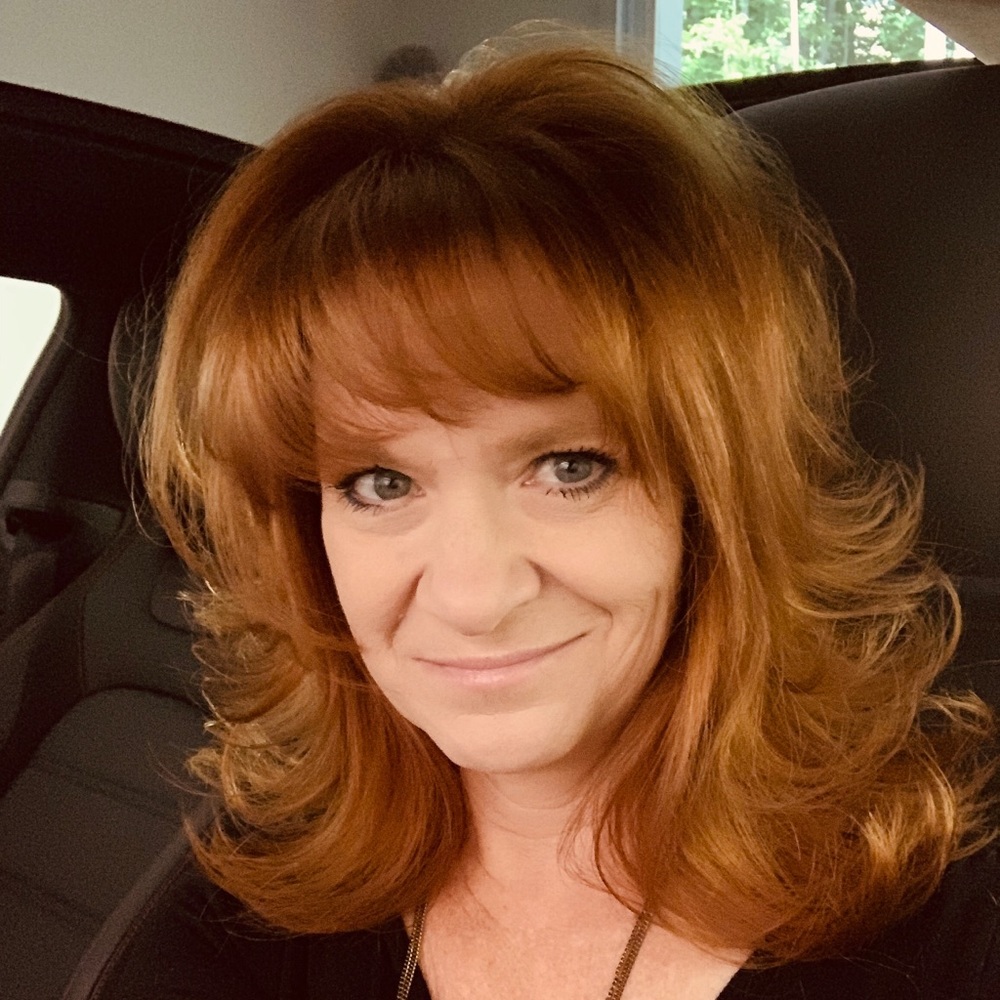 Meet your Posher, Leslie